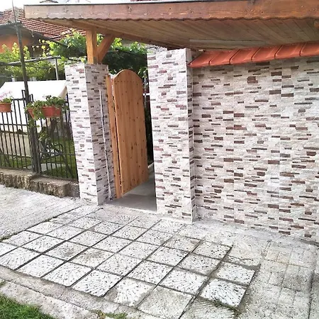 Pensjonat къща карби Kyrdżali